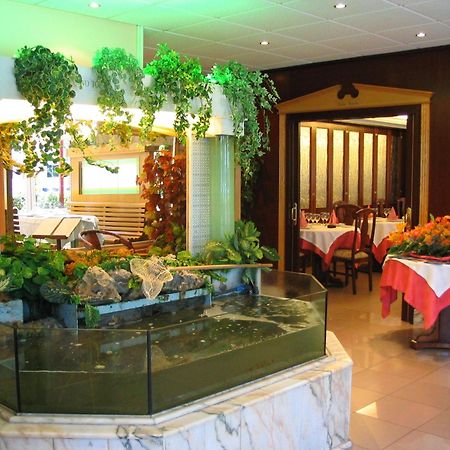 Hotel Isabel Isla Plana レストラン 写真